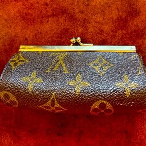 LV vintage coin purse
